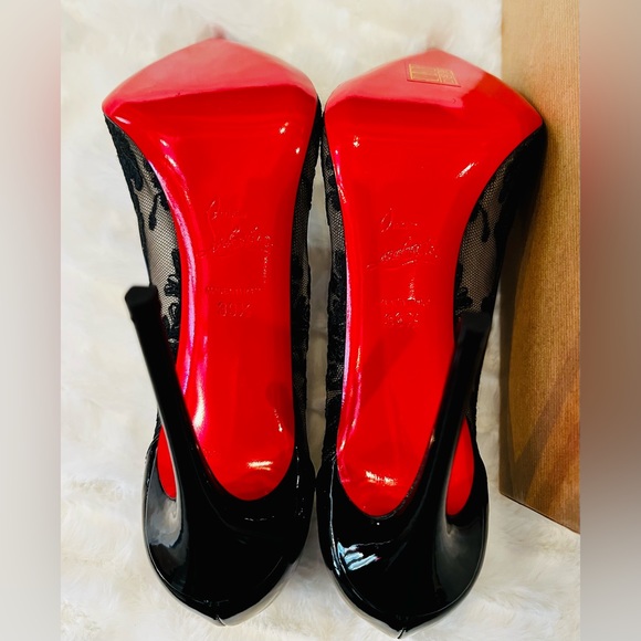 Authentic Black lace Christian Louboutins red bottom heels. Brand New. Size 39.5 - Picture 7 of 13